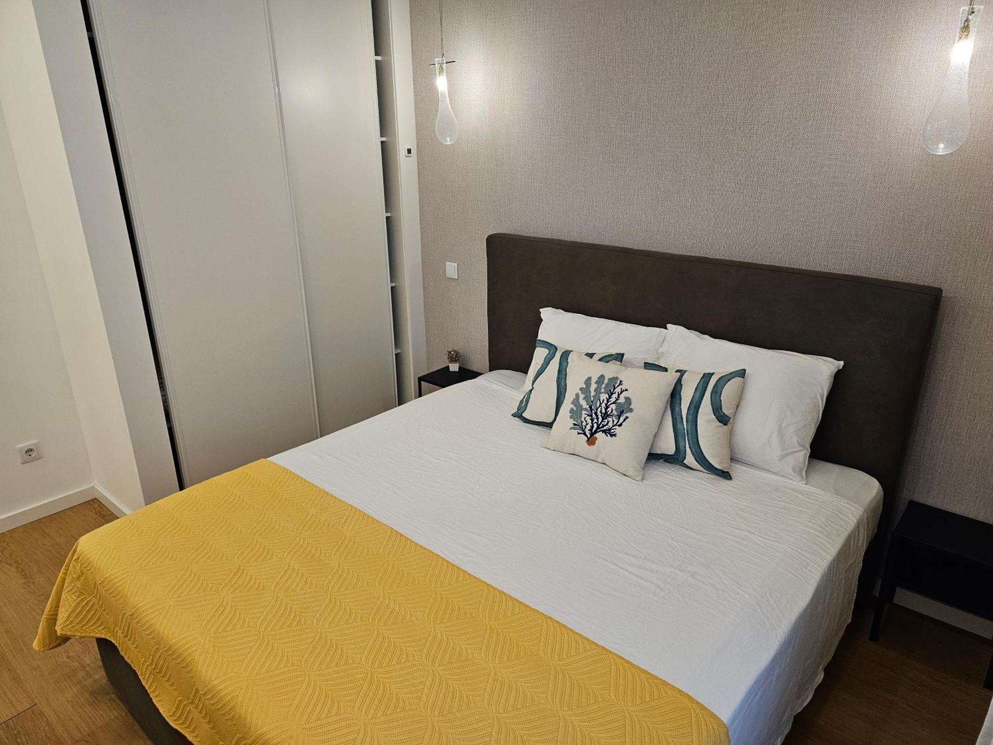 Surfsoul Guesthouse - Bed And Breakfast Peniche Bagian luar foto