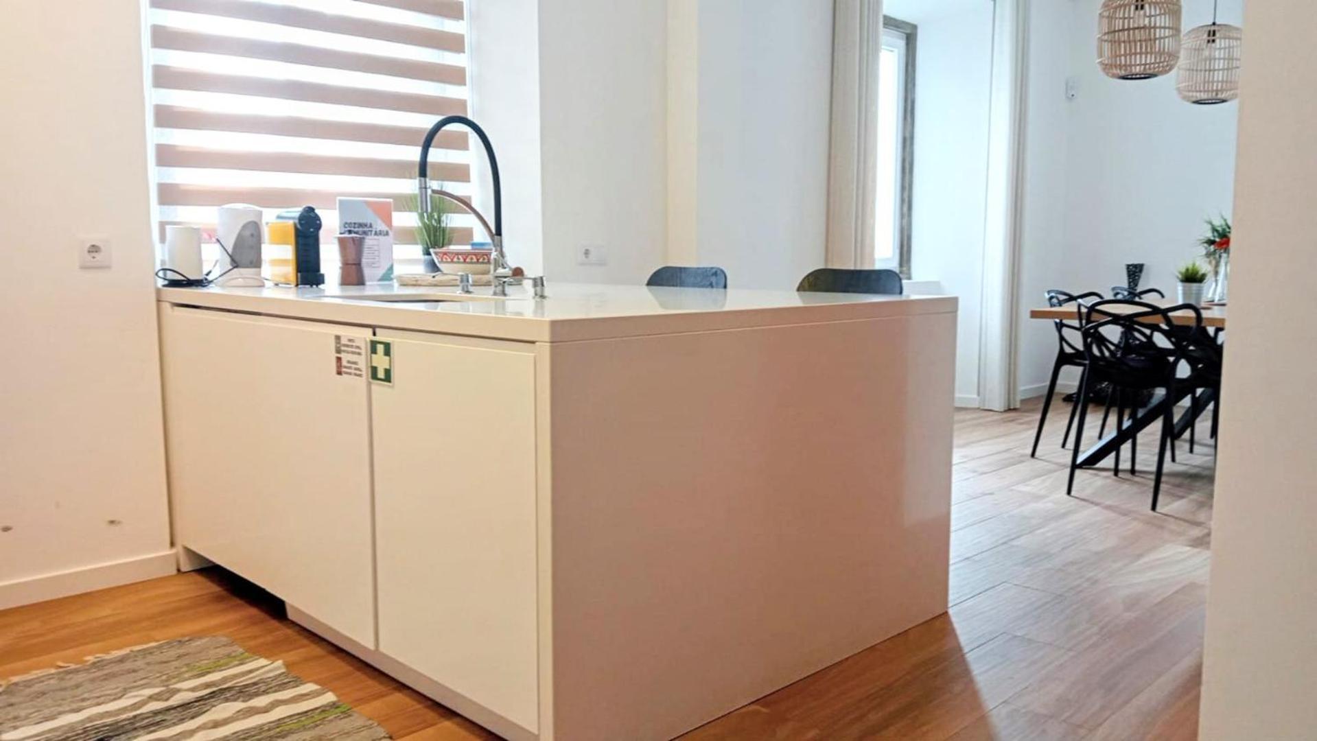 Surfsoul Guesthouse - Bed And Breakfast Peniche Bagian luar foto